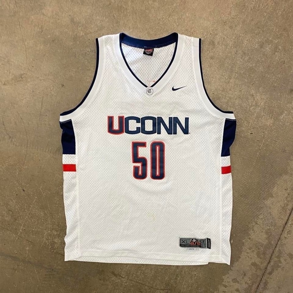 Vintage UConn Huskies Nike Basketball 50 90s NCAA Jersey Size XLarge